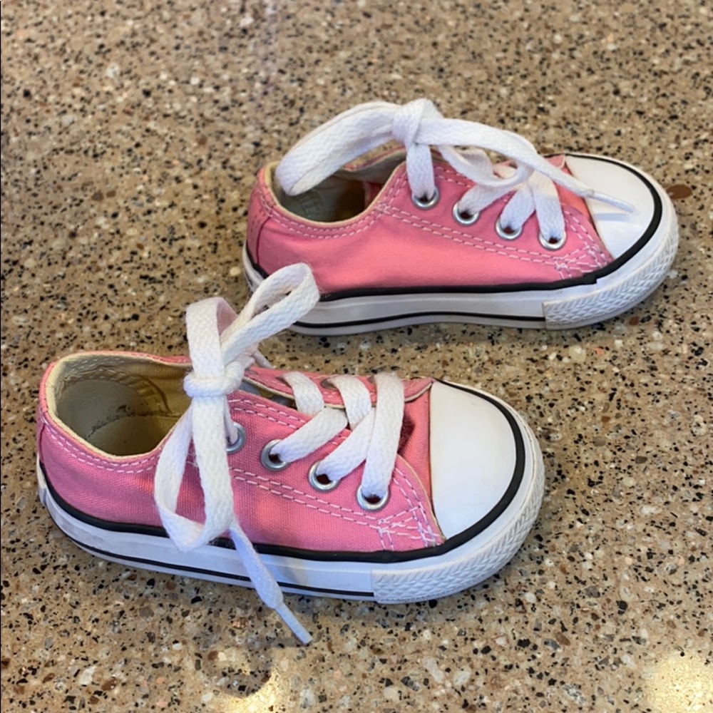 Converse Toddler girl shoes size 4